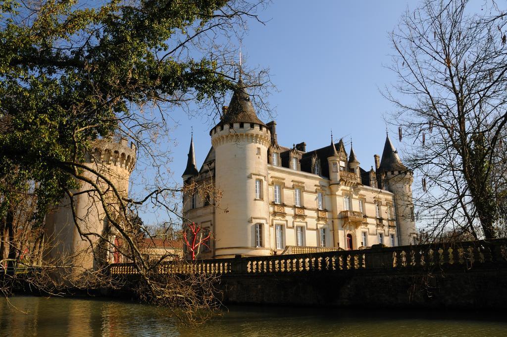 Chateau-Hotel De Nieuil Eksteriør bilde