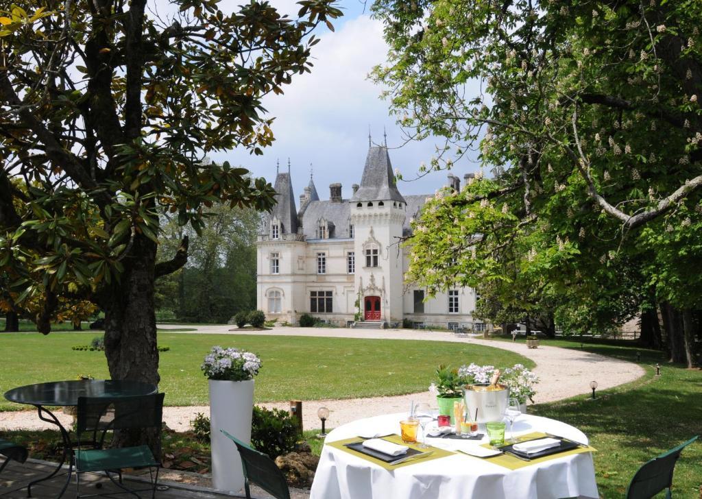 Chateau-Hotel De Nieuil Eksteriør bilde