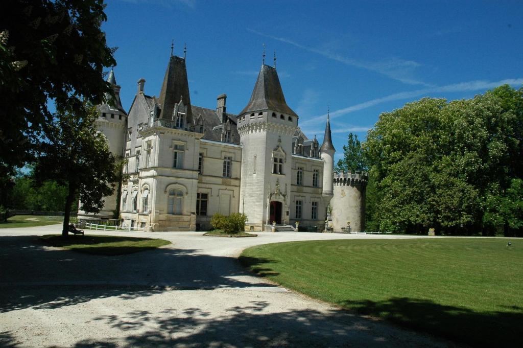 Chateau-Hotel De Nieuil Eksteriør bilde