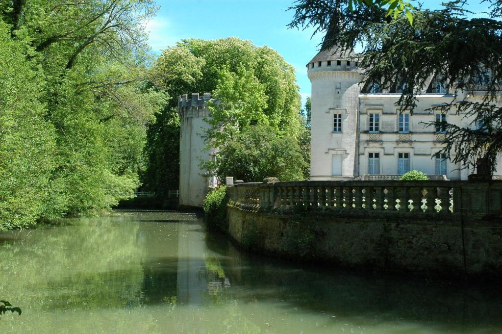 Chateau-Hotel De Nieuil Eksteriør bilde